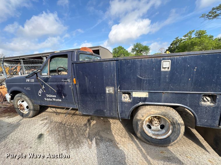 image for item EU7478 1994 Ford F350 Service Truck