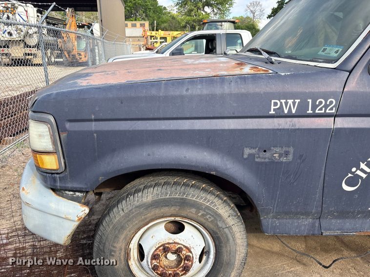 image for item EU7478 1994 Ford F350 Service Truck