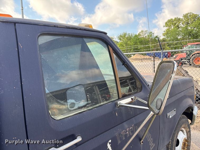 image for item EU7478 1994 Ford F350 Service Truck