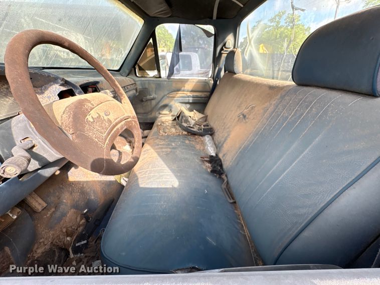 image for item EU7478 1994 Ford F350 Service Truck