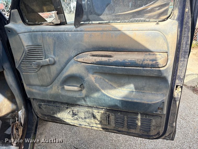 image for item EU7478 1994 Ford F350 Service Truck