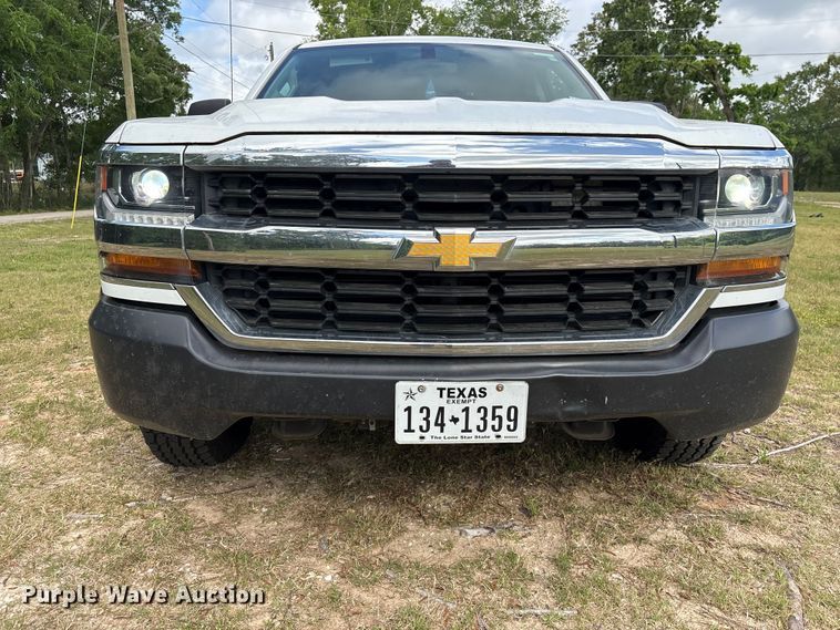 image for item EU7492 2019 Chevrolet Silverado 1500 Ext. Cab pickup truck