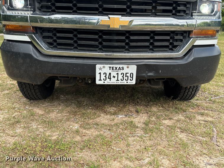 image for item EU7492 2019 Chevrolet Silverado 1500 Ext. Cab pickup truck