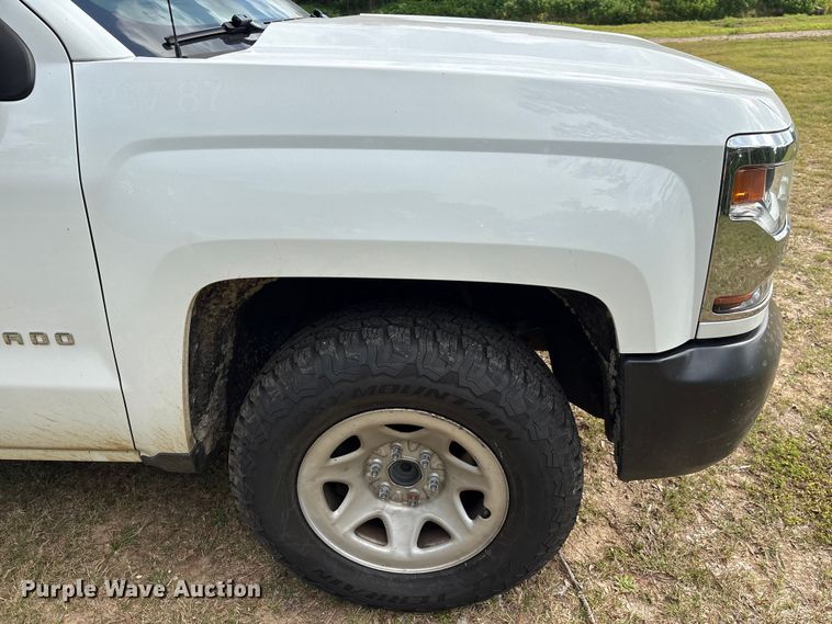 image for item EU7492 2019 Chevrolet Silverado 1500 Ext. Cab pickup truck