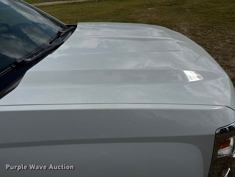 image for item EU7492 2019 Chevrolet Silverado 1500 Ext. Cab pickup truck