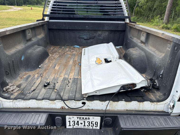 image for item EU7492 2019 Chevrolet Silverado 1500 Ext. Cab pickup truck
