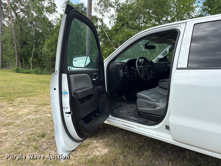 image for item EU7492 2019 Chevrolet Silverado 1500 Ext. Cab pickup truck