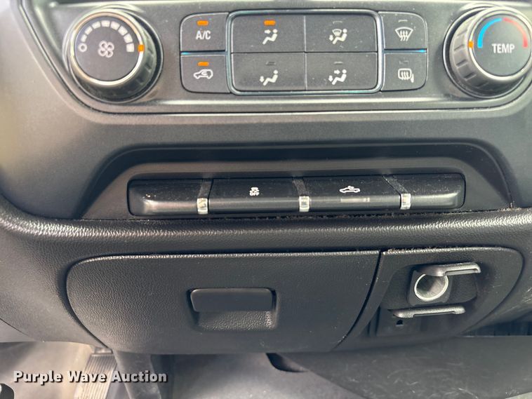 image for item EU7492 2019 Chevrolet Silverado 1500 Ext. Cab pickup truck