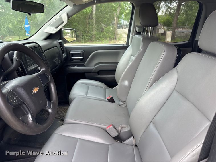 image for item EU7492 2019 Chevrolet Silverado 1500 Ext. Cab pickup truck
