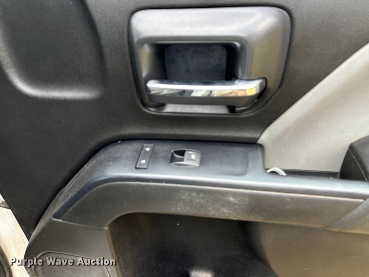 image for item EU7492 2019 Chevrolet Silverado 1500 Ext. Cab pickup truck