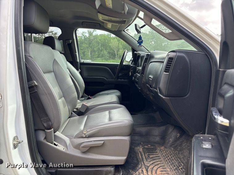 image for item EU7492 2019 Chevrolet Silverado 1500 Ext. Cab pickup truck