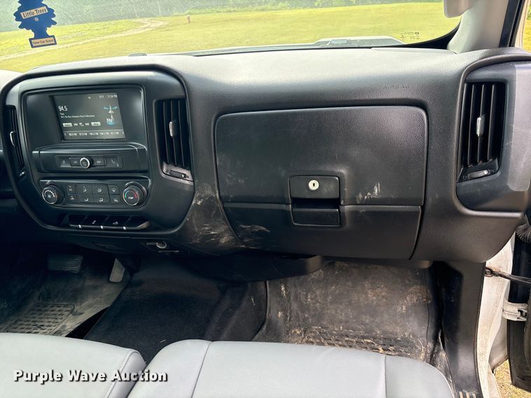 image for item EU7492 2019 Chevrolet Silverado 1500 Ext. Cab pickup truck