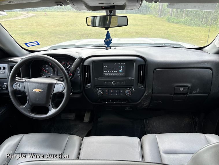 image for item EU7492 2019 Chevrolet Silverado 1500 Ext. Cab pickup truck