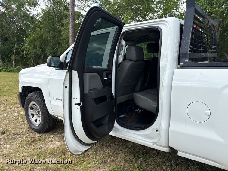 image for item EU7492 2019 Chevrolet Silverado 1500 Ext. Cab pickup truck