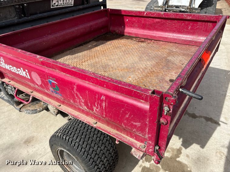 image for item EV2049 2004 Kawasaki Mule 3000 utility vehicle