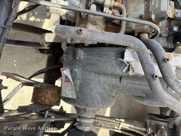 image for item EV2049 2004 Kawasaki Mule 3000 utility vehicle