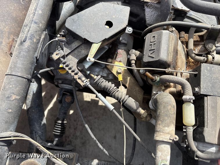 image for item EV2049 2004 Kawasaki Mule 3000 utility vehicle