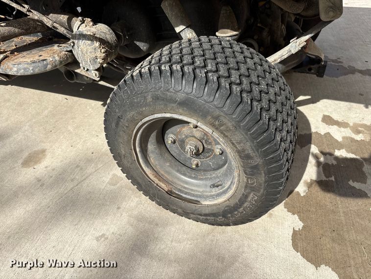 image for item EV2049 2004 Kawasaki Mule 3000 utility vehicle