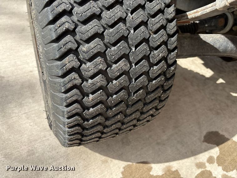 image for item EV2049 2004 Kawasaki Mule 3000 utility vehicle