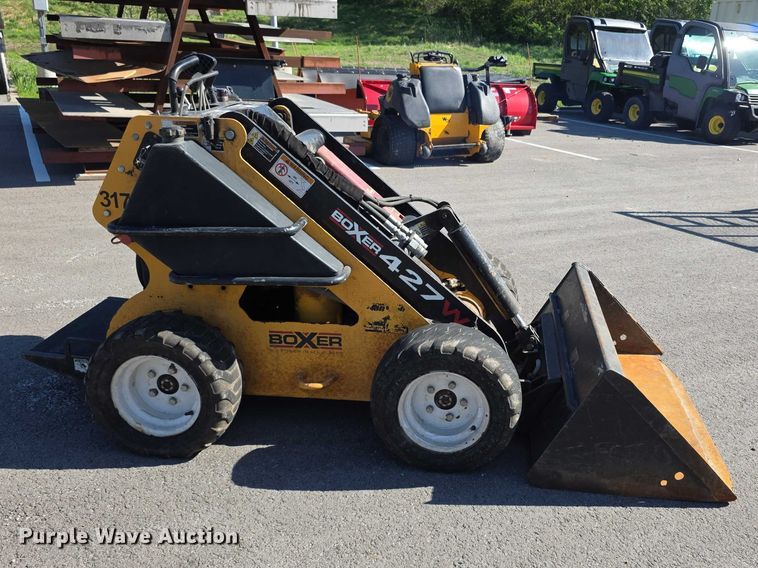 image for item EV2050 Boxer 427W compact utility loader