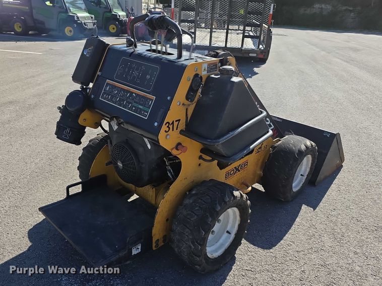 image for item EV2050 Boxer 427W compact utility loader