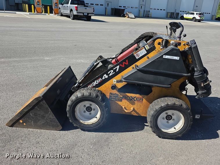 image for item EV2050 Boxer 427W compact utility loader