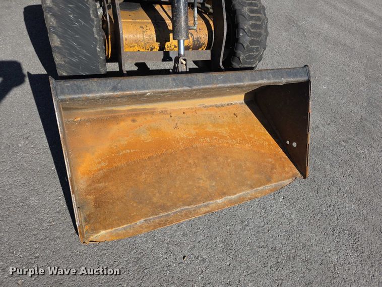 image for item EV2050 Boxer 427W compact utility loader