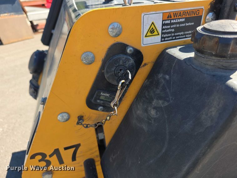 image for item EV2050 Boxer 427W compact utility loader