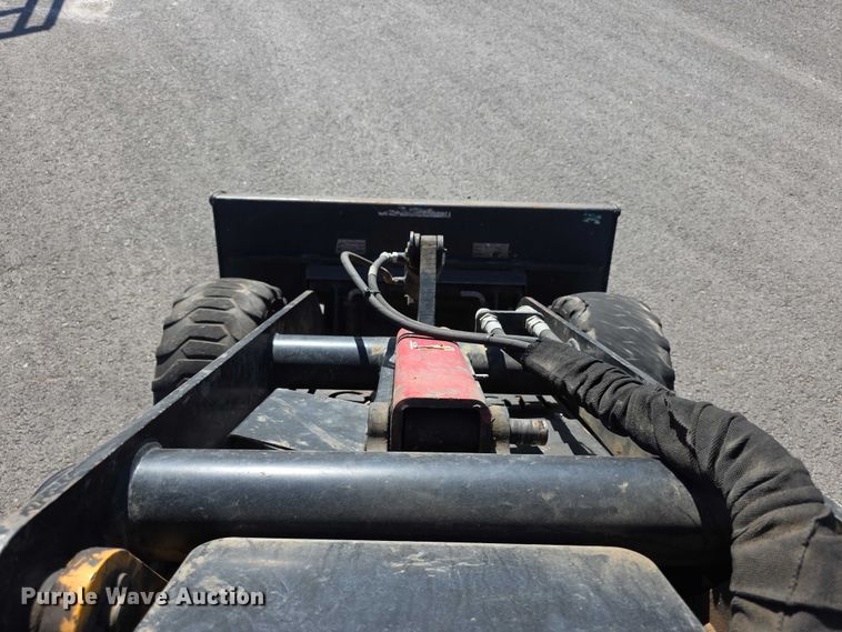 image for item EV2050 Boxer 427W compact utility loader