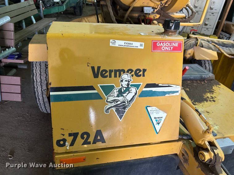 image for item EV2054 1996 Vermeer SC672A stump grinder