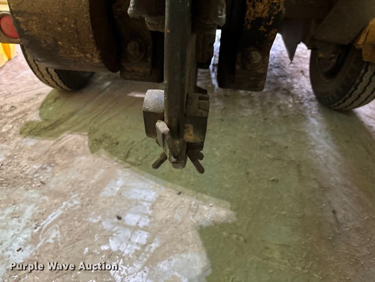 image for item EV2054 1996 Vermeer SC672A stump grinder