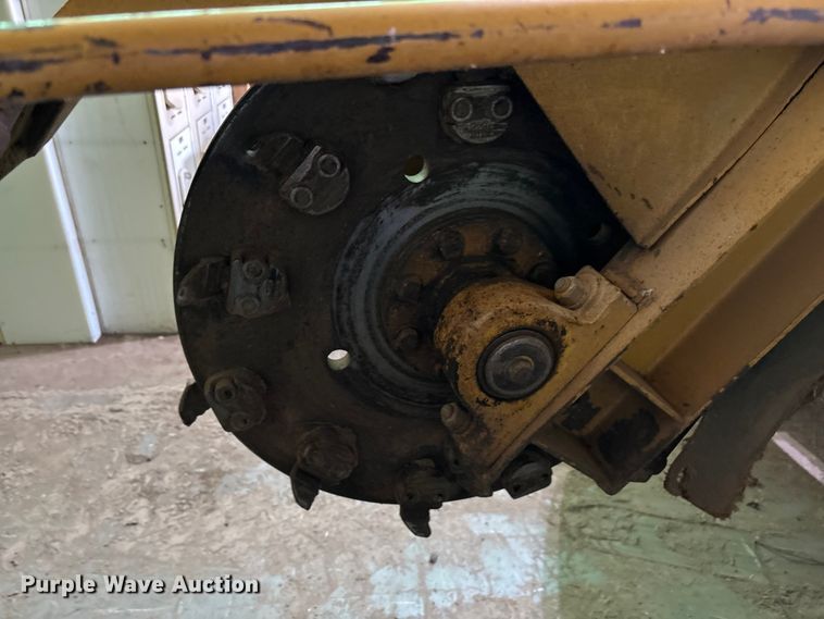 image for item EV2054 1996 Vermeer SC672A stump grinder