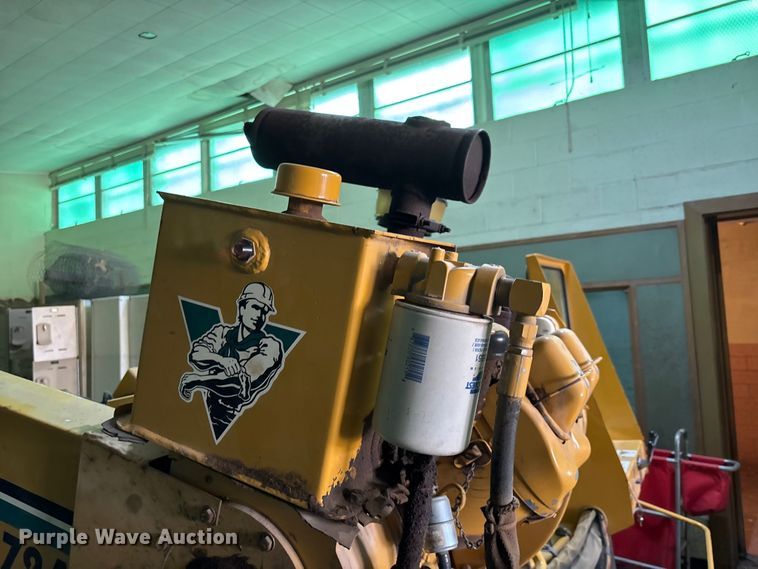 image for item EV2054 1996 Vermeer SC672A stump grinder