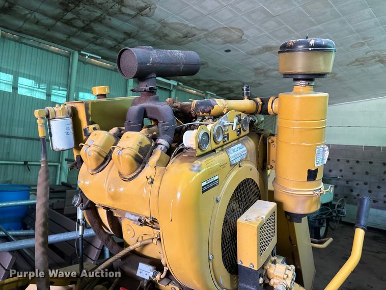 image for item EV2054 1996 Vermeer SC672A stump grinder