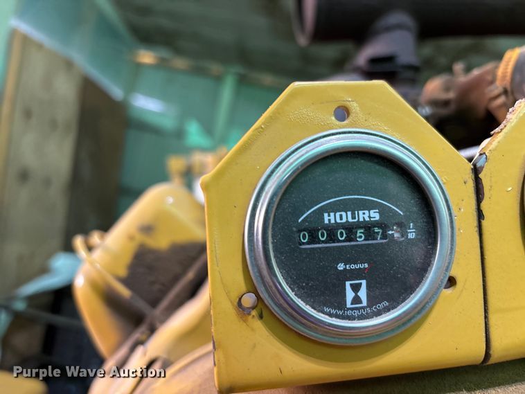 image for item EV2054 1996 Vermeer SC672A stump grinder