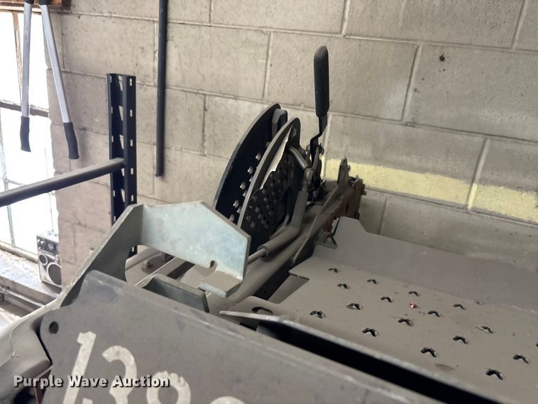 image for item EV2056 Lawn equipment