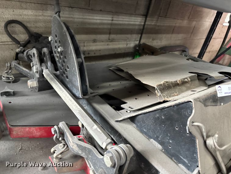 image for item EV2056 Lawn equipment