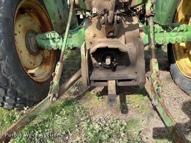 image for item EV2057 1969 John Deere 820 tractor