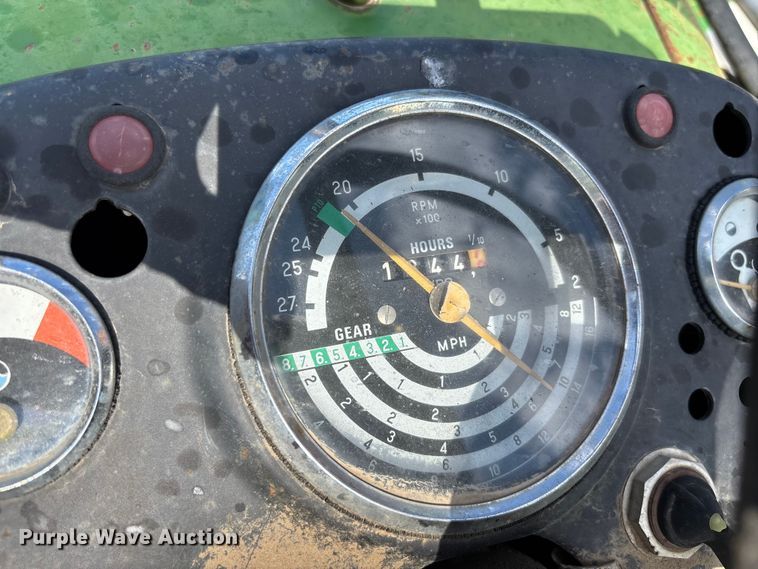 image for item EV2057 1969 John Deere 820 tractor