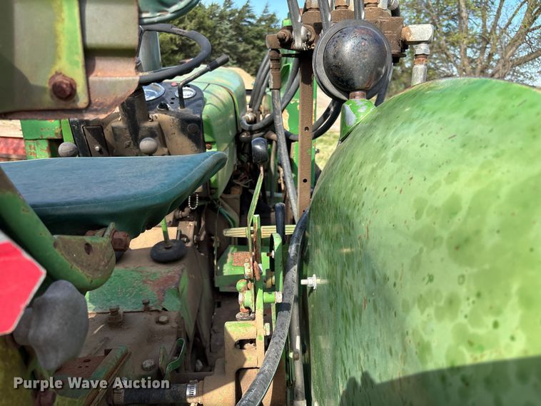 image for item EV2057 1969 John Deere 820 tractor