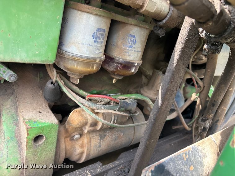 image for item EV2057 1969 John Deere 820 tractor