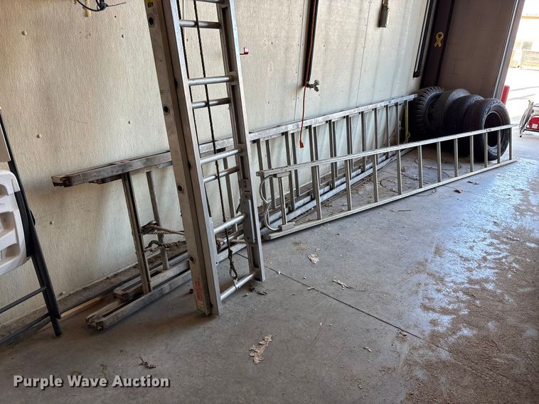 image for item EV2060 (4) fire ladders