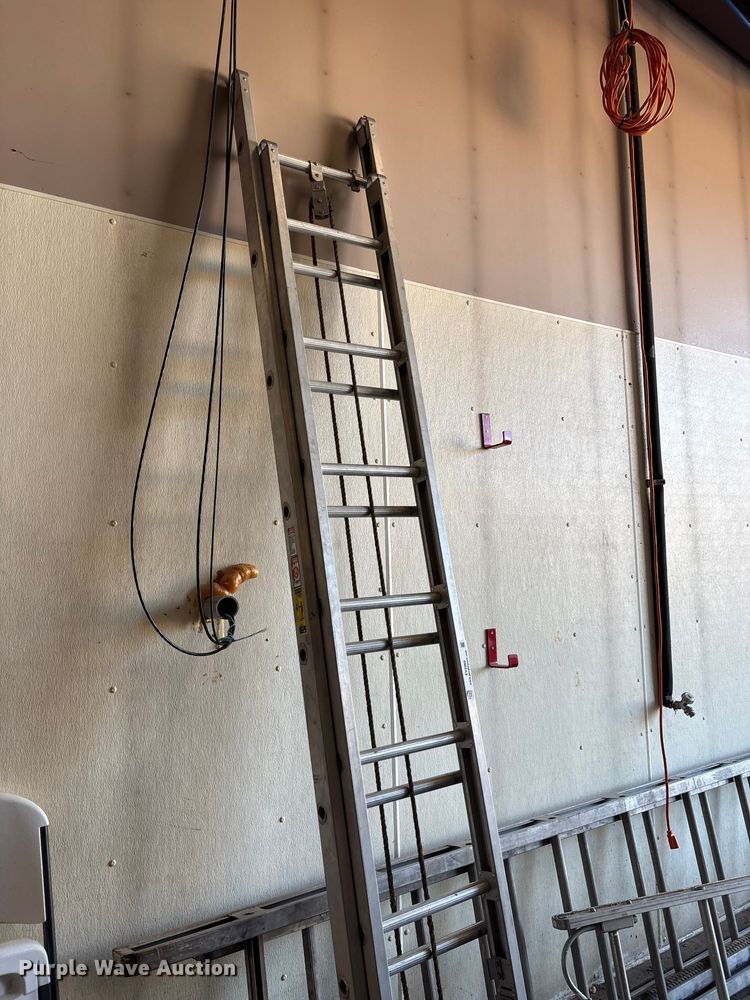 image for item EV2060 (4) fire ladders