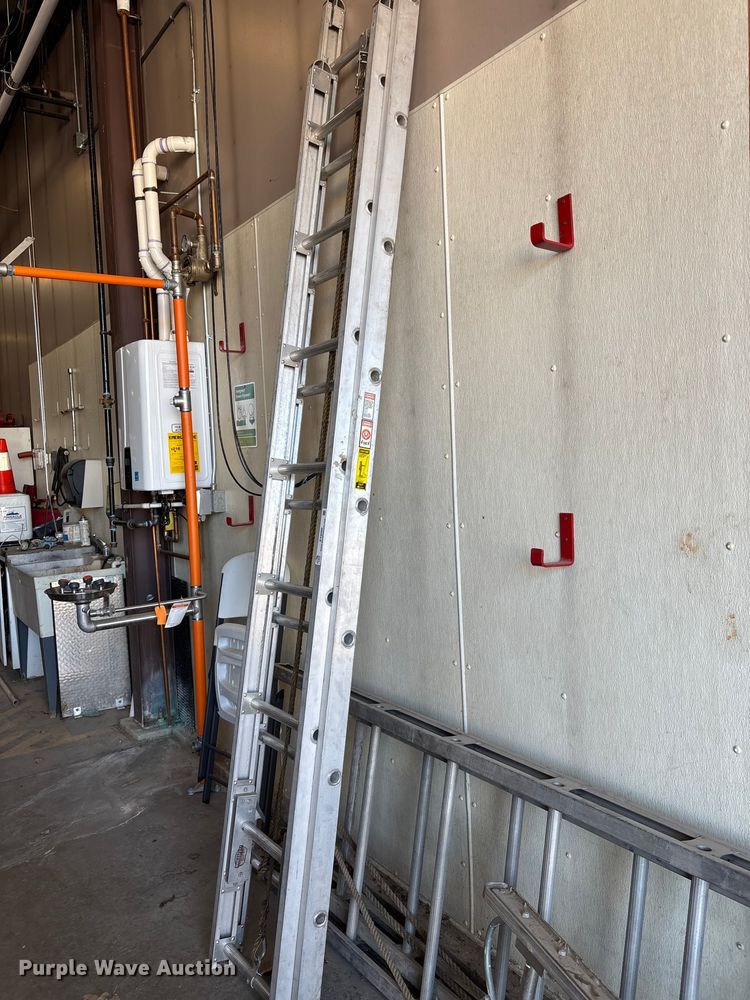 image for item EV2060 (4) fire ladders