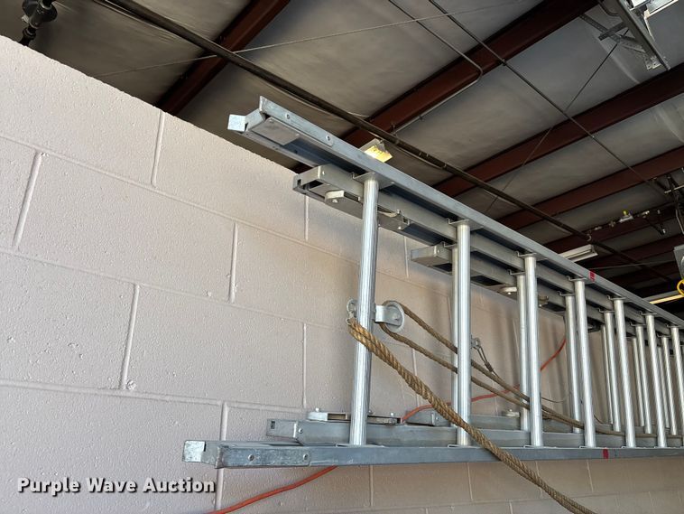 image for item EV2060 (4) fire ladders