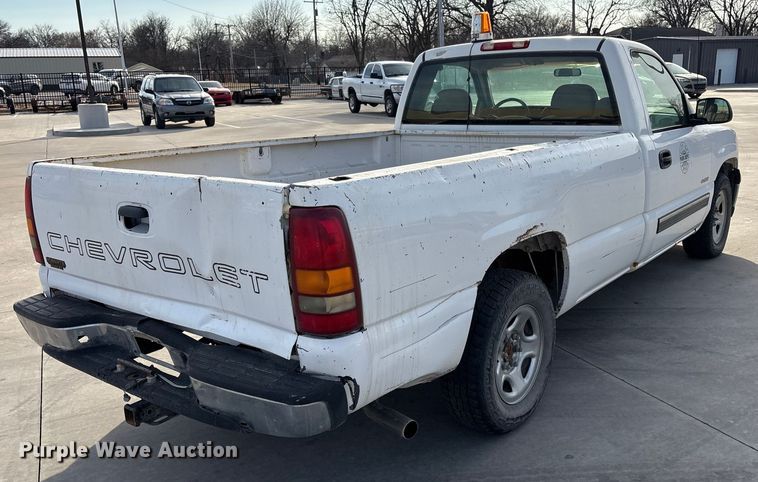 image for item EV2699 1999 Chevrolet Silverado 1500 pickup truck