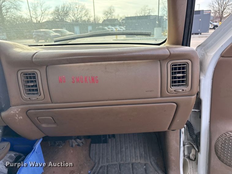 image for item EV2699 1999 Chevrolet Silverado 1500 pickup truck