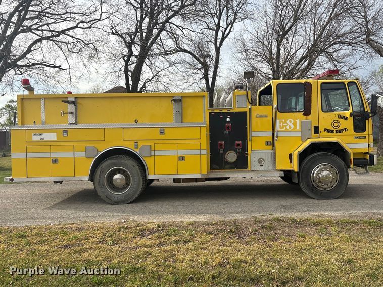 image for item EV2881 1990 Ford Cargo 8000 pumper fire truck