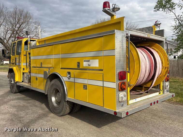 image for item EV2881 1990 Ford Cargo 8000 pumper fire truck