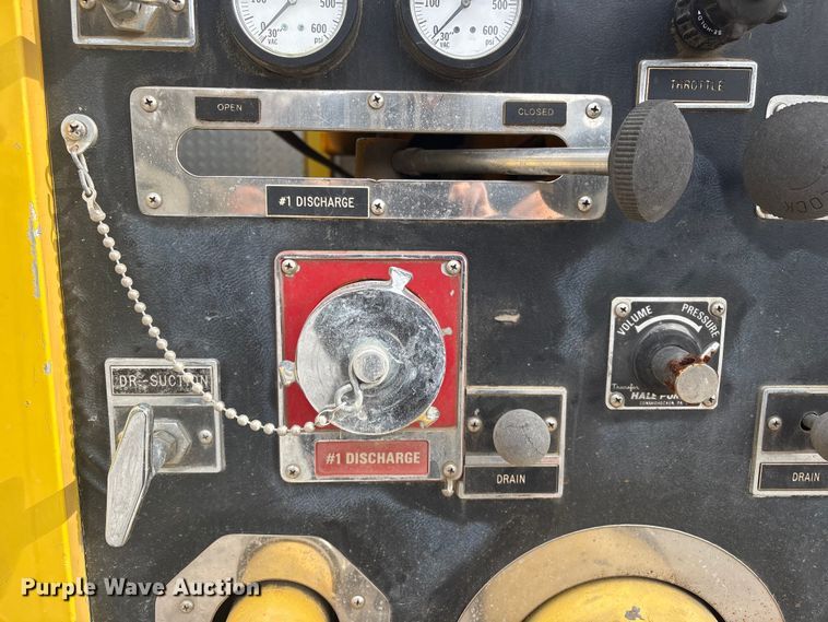 image for item EV2881 1990 Ford Cargo 8000 pumper fire truck